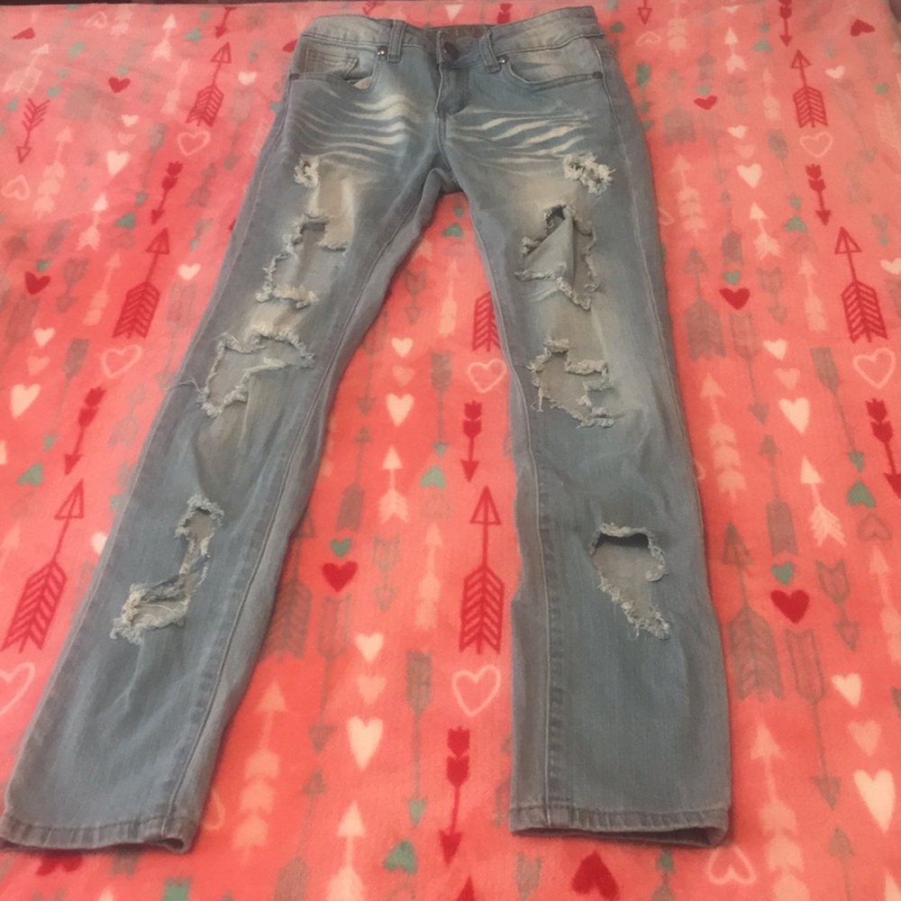 Ripped styled jeans